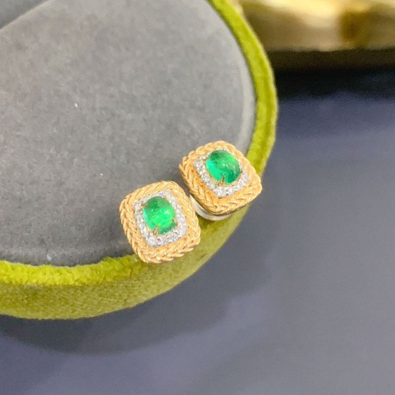 Aazuo Gerçek 18 Ayar Sarı Altı - Diamond Stud Earrings incelemesi ve fiyatı